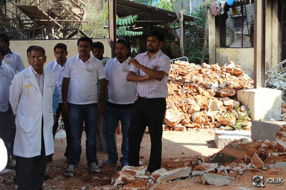 Yamaleela-2-Movie-Team-Swachh-Bharath-Program-at-Niloufer-Hospital